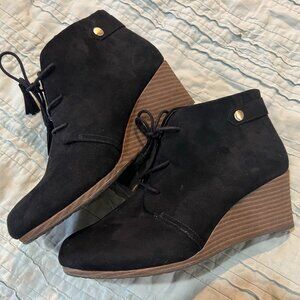 Dr Scholls Suede Memory Foam Booties Size 9